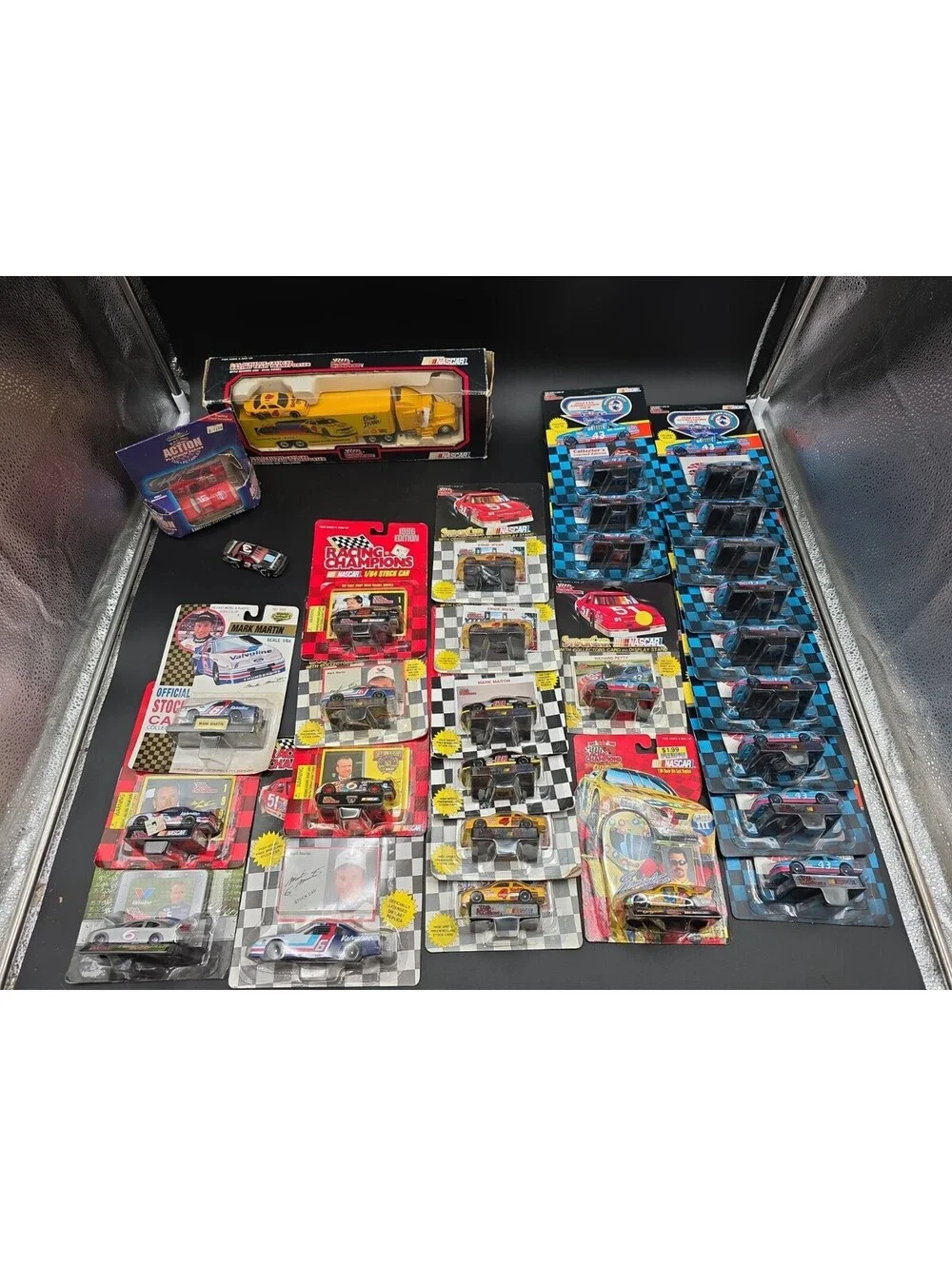Nascar Diecast 1:64 Lot of 30 Cars Mark Martin Richard Petty Ernie Irvin Dale